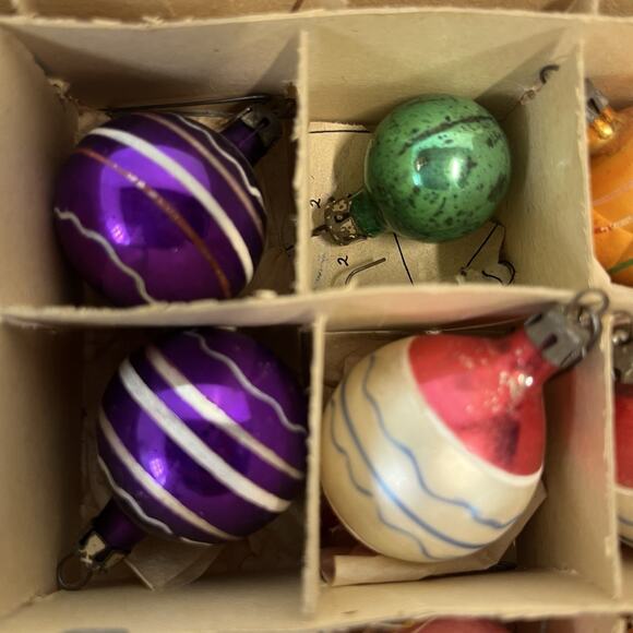 Set of 24 Vintage Mercury Glass Christmas Tree Ornaments Poland 1950s Original - Picture 9 of 16